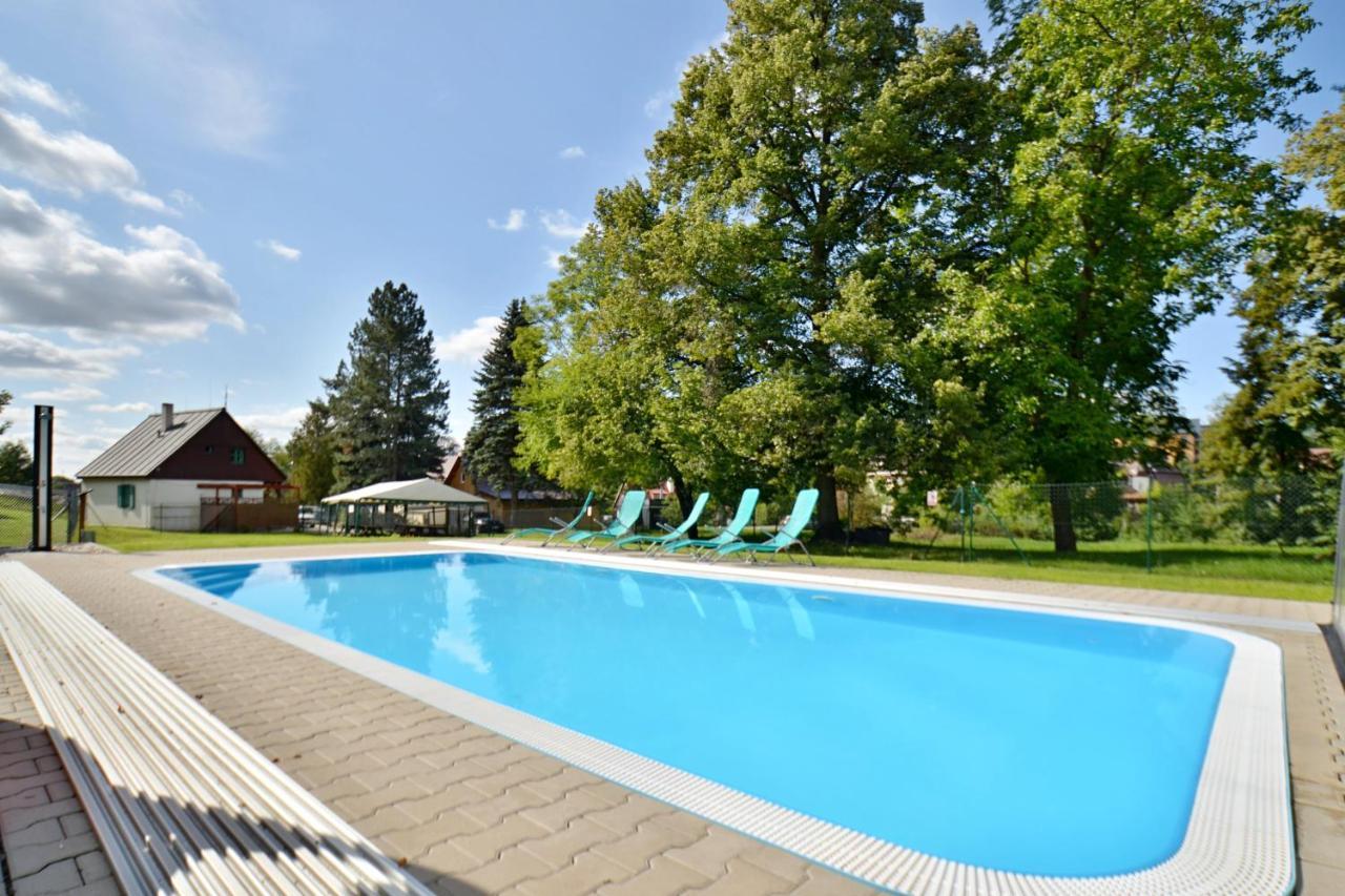 Ctyricitka Na Stastnem Kopci Villa Černý Dŭl Eksteriør billede